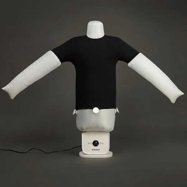 Smooth t-shirt on an automatic ironing machine